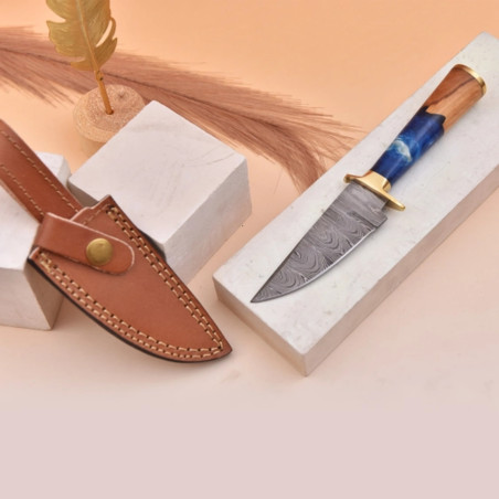 8" Handmade Damascus Knife | Artistic Handle, Leather Sheath, Twist Pattern 300 Layers